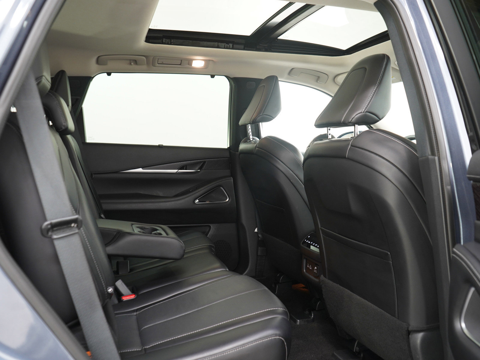 Used 2024 INFINITI QX60 Sensory AWD/4WD image 14