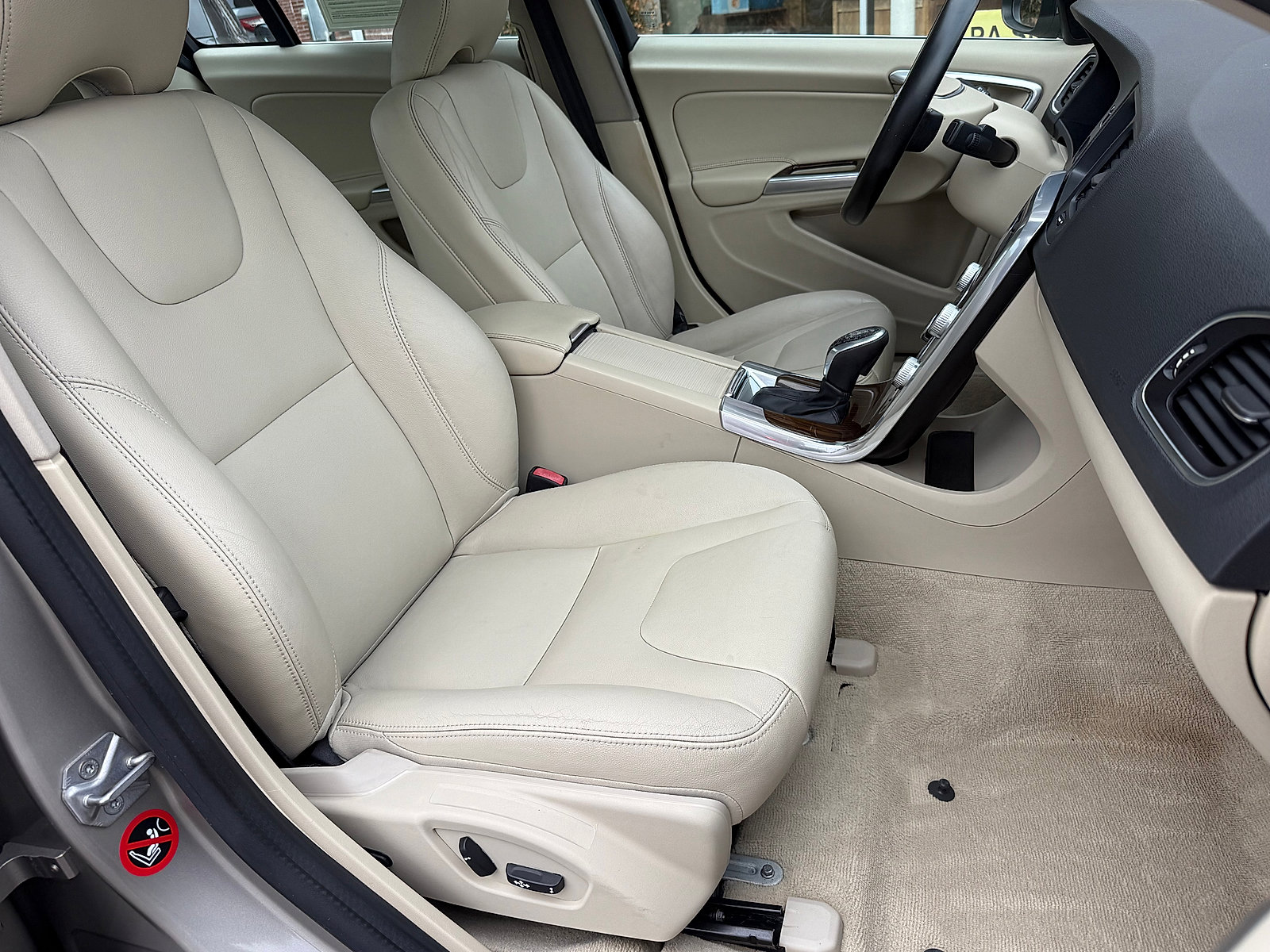 Used 2016 Volvo S60 T5 Premier image 36