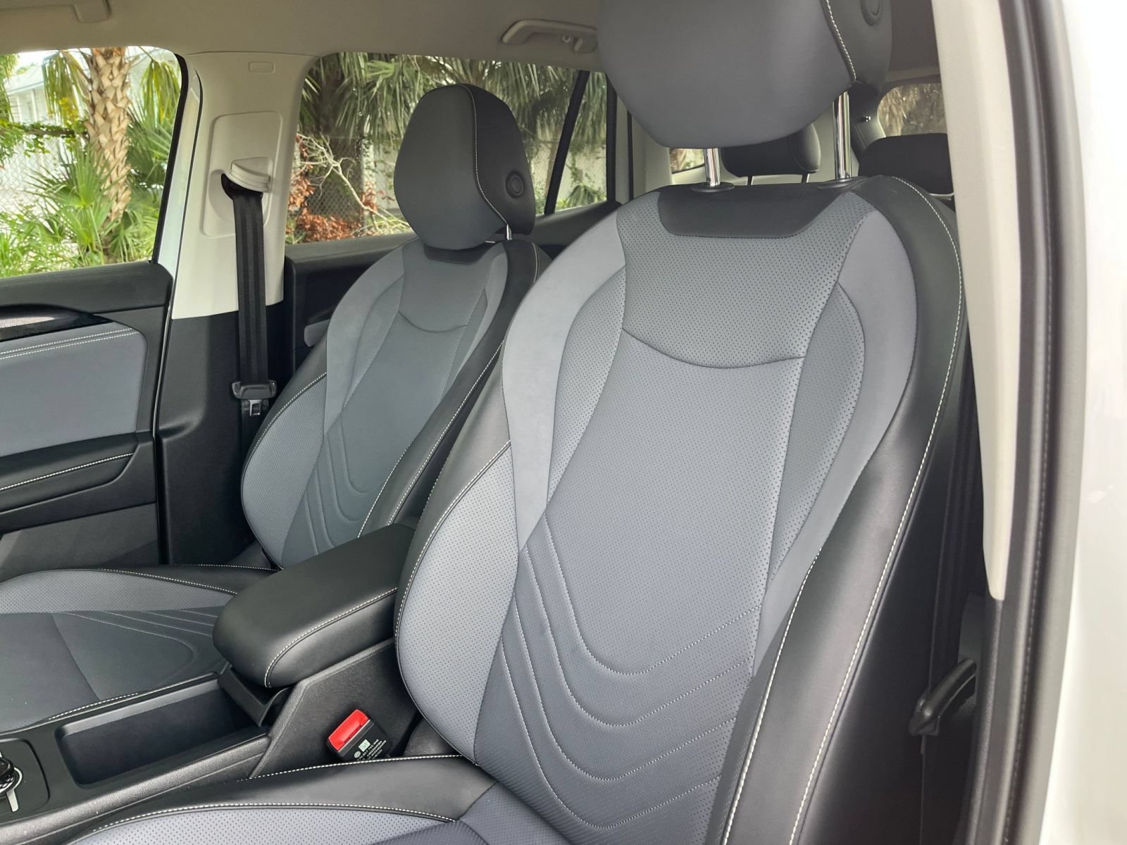 Used 2026 Volkswagen Tiguan SE FWD image 36