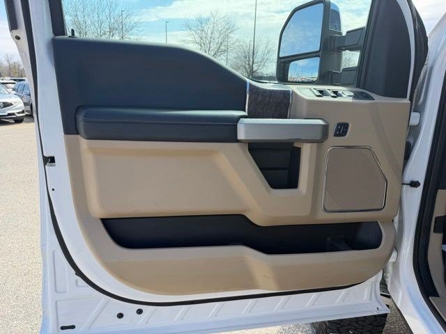 Used 2017 Ford F250 Lariat w/ Chrome Package AWD/4WD image 13