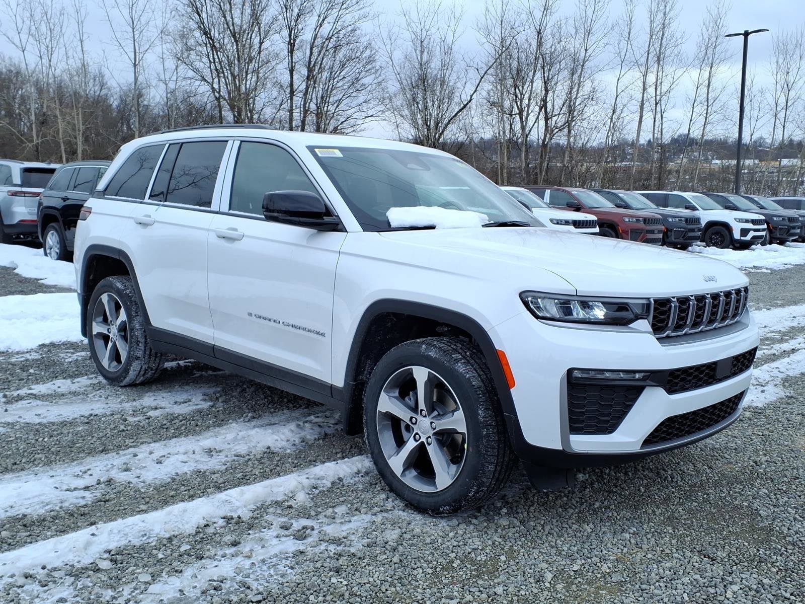 New 2026 Jeep Grand Cherokee Limited AWD/4WD image 4