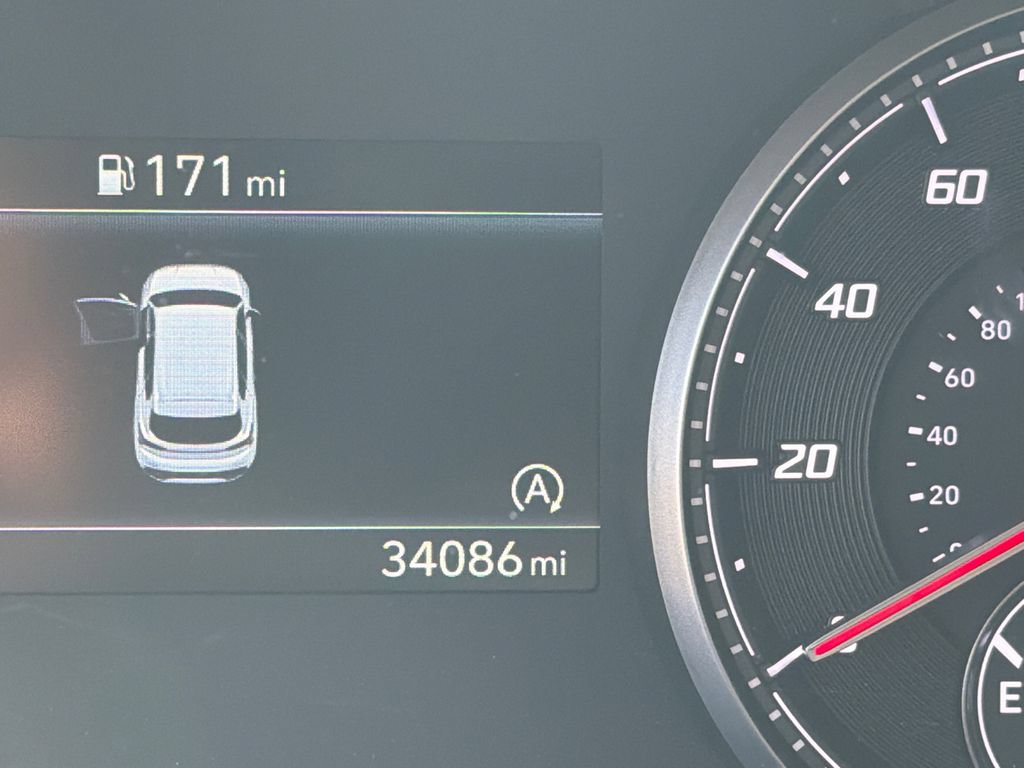 Used 2023 Hyundai Santa Fe SEL w/ Cargo Package FWD image 27