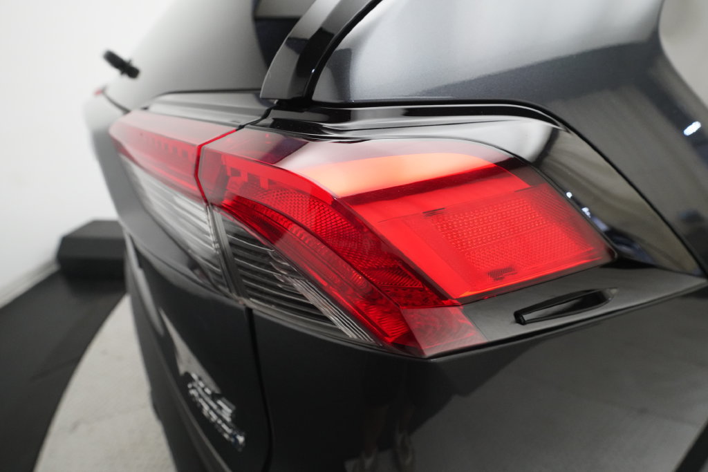 Used 2022 Toyota RAV4 XLE Premium AWD/4WD image 32
