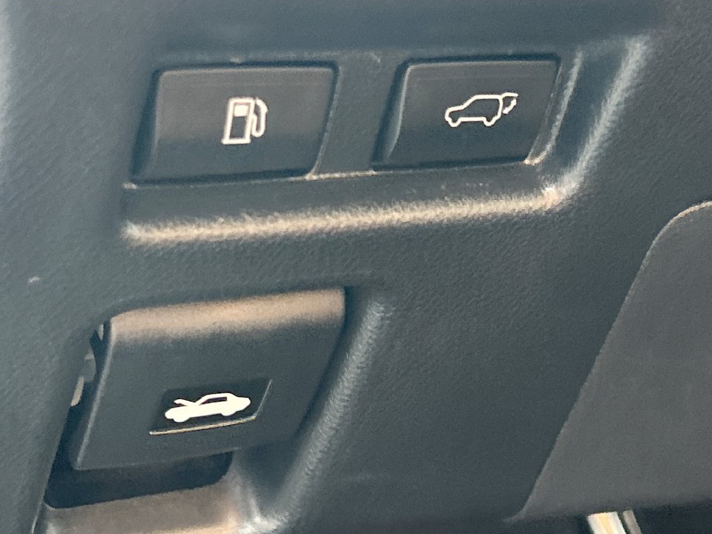 Used 2024 Lexus UX 250h FWD w/ Premium Package image 18