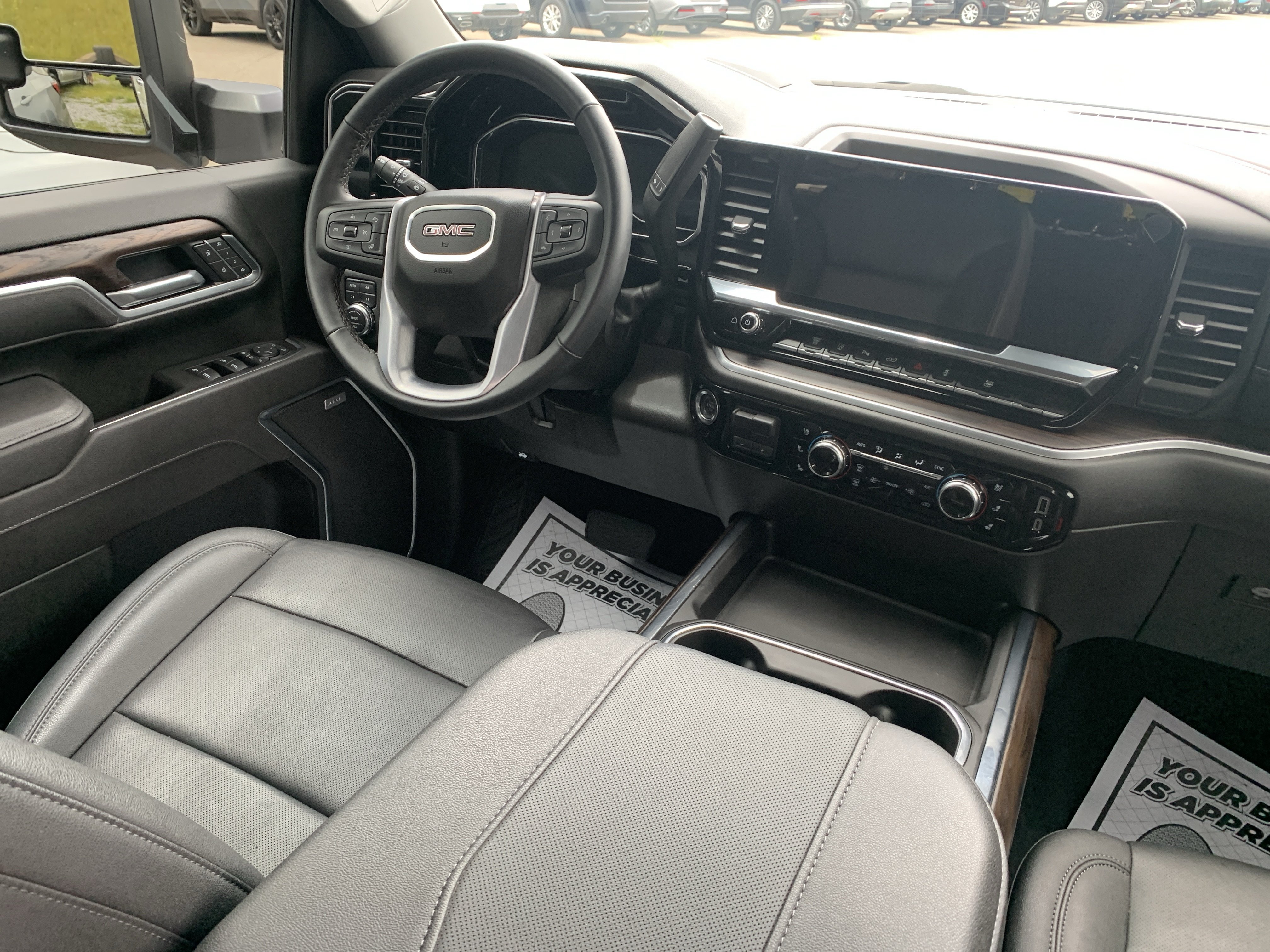 Used 2025 GMC Sierra 2500 SLT w/ SLT Premium Package AWD/4WD image 22