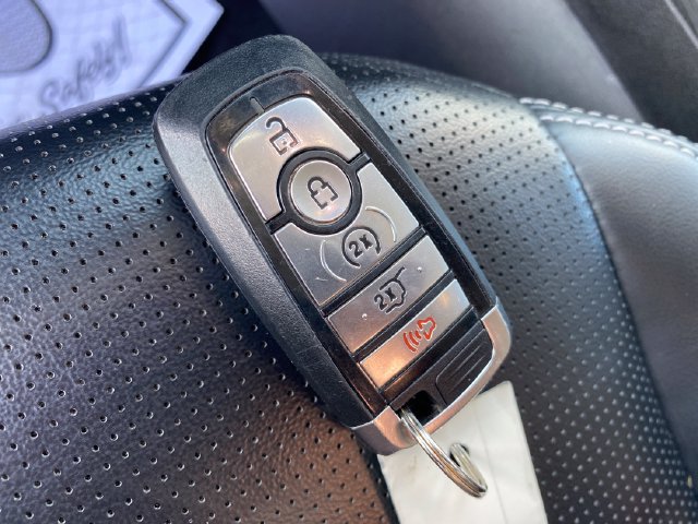 Used 2024 Ford Escape Platinum AWD/4WD image 25