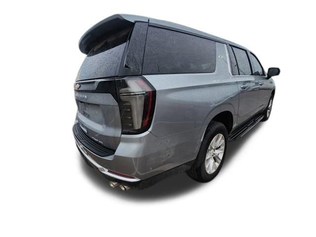 Used 2025 Chevrolet Suburban Premier w/ Sun And Tow Package image 7