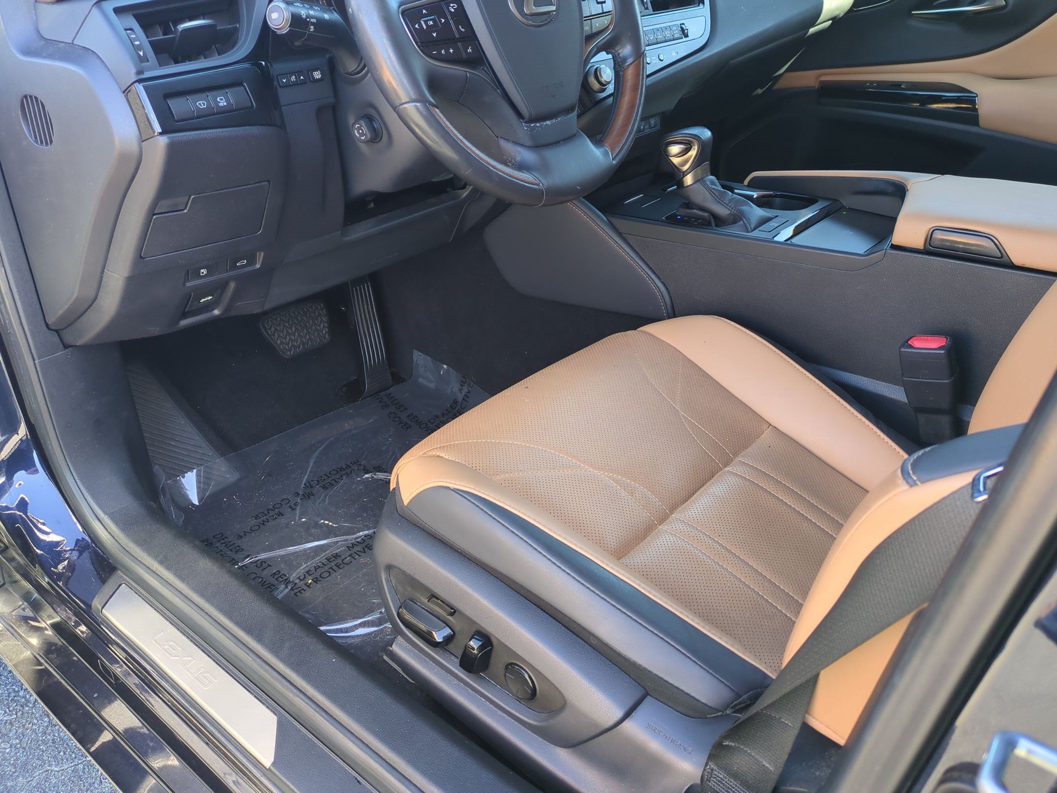 Used 2023 Lexus ES 350 Ultra Luxury w/ Accessory Package (Z2) FWD image 17