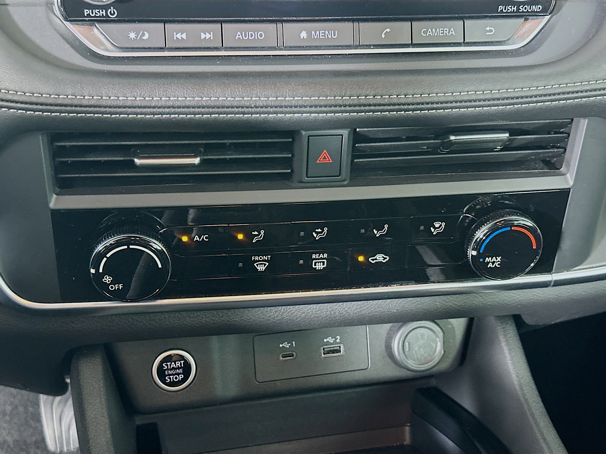 Used 2023 Nissan Rogue S image 23