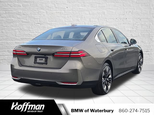 Used 2026 BMW 530i xDrive w/ Premium Package AWD/4WD image 5