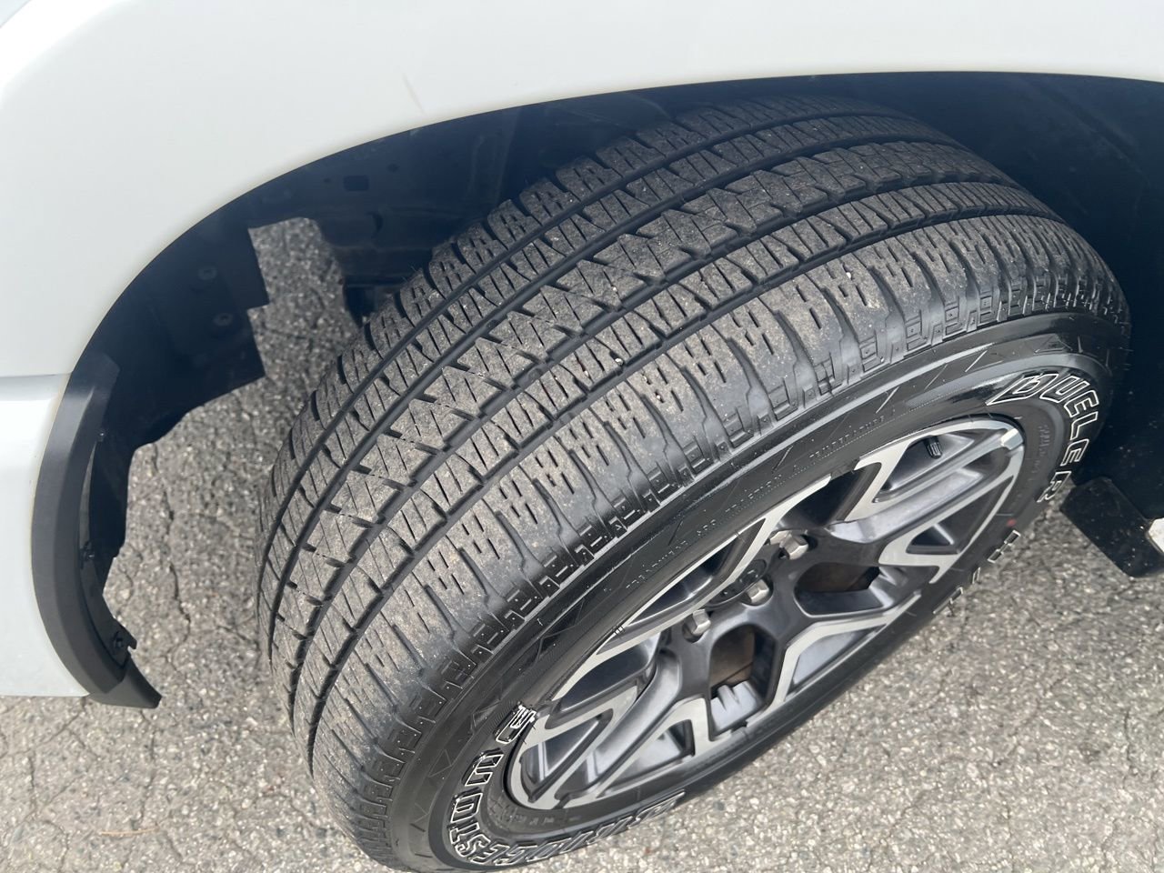 Used 2025 RAM 1500 Laramie w/ Sport Appearance Package image 12