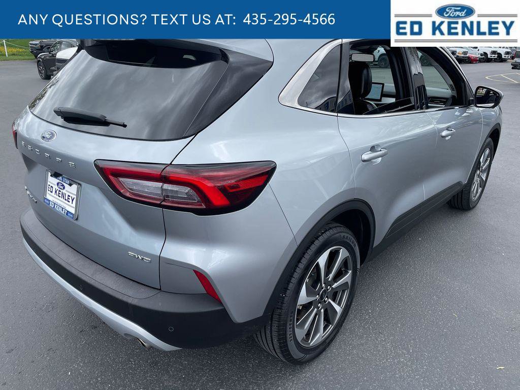 Used 2024 Ford Escape Platinum image 33