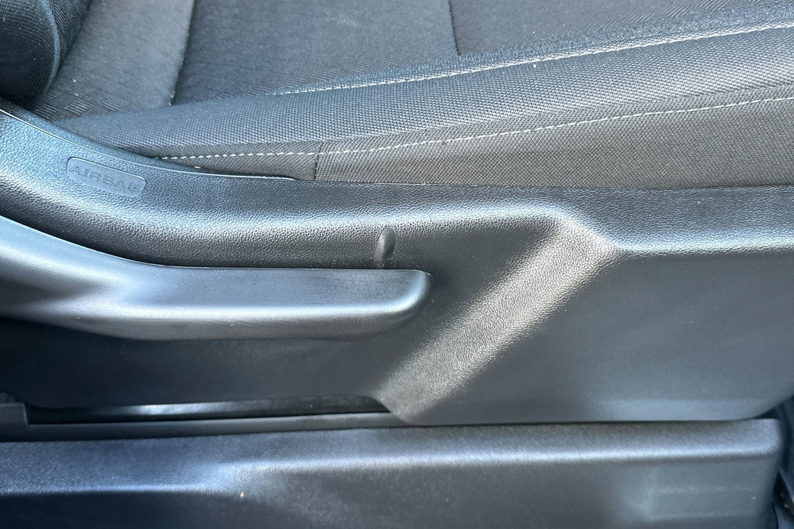 Used 2025 Chevrolet Silverado 1500 LT image 23