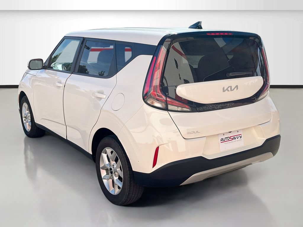 Used 2024 Kia Soul LX w/ Option Group 015 FWD image 5