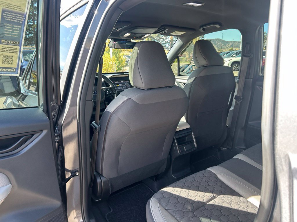 Used 2025 Subaru Forester AWD/4WD image 19
