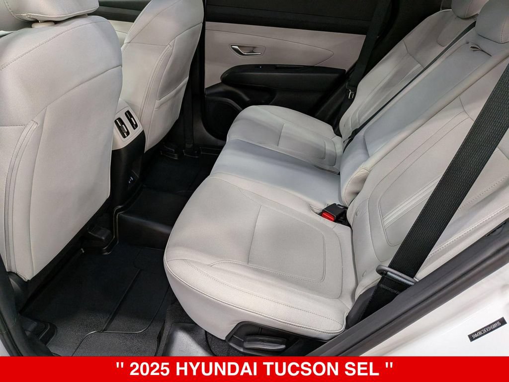 Used 2025 Hyundai Tucson SEL AWD/4WD image 29