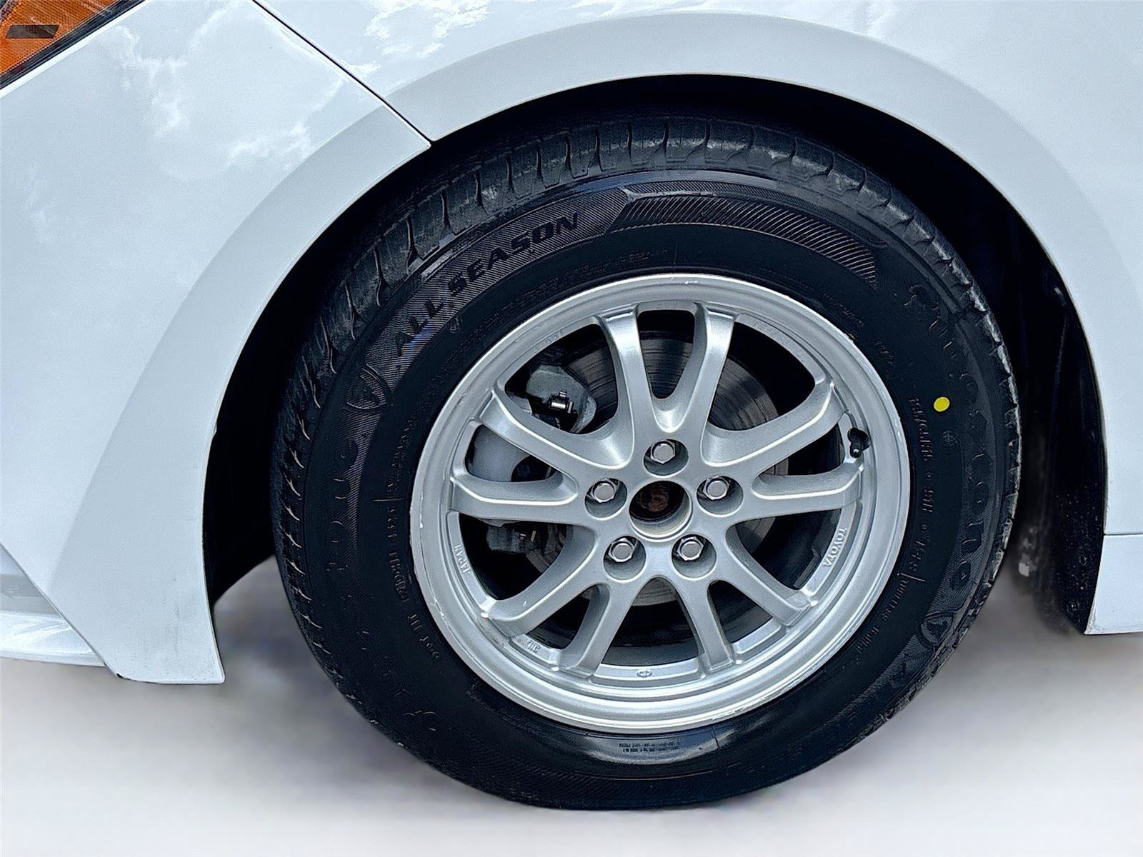 Used 2022 Toyota Corolla LE FWD image 29