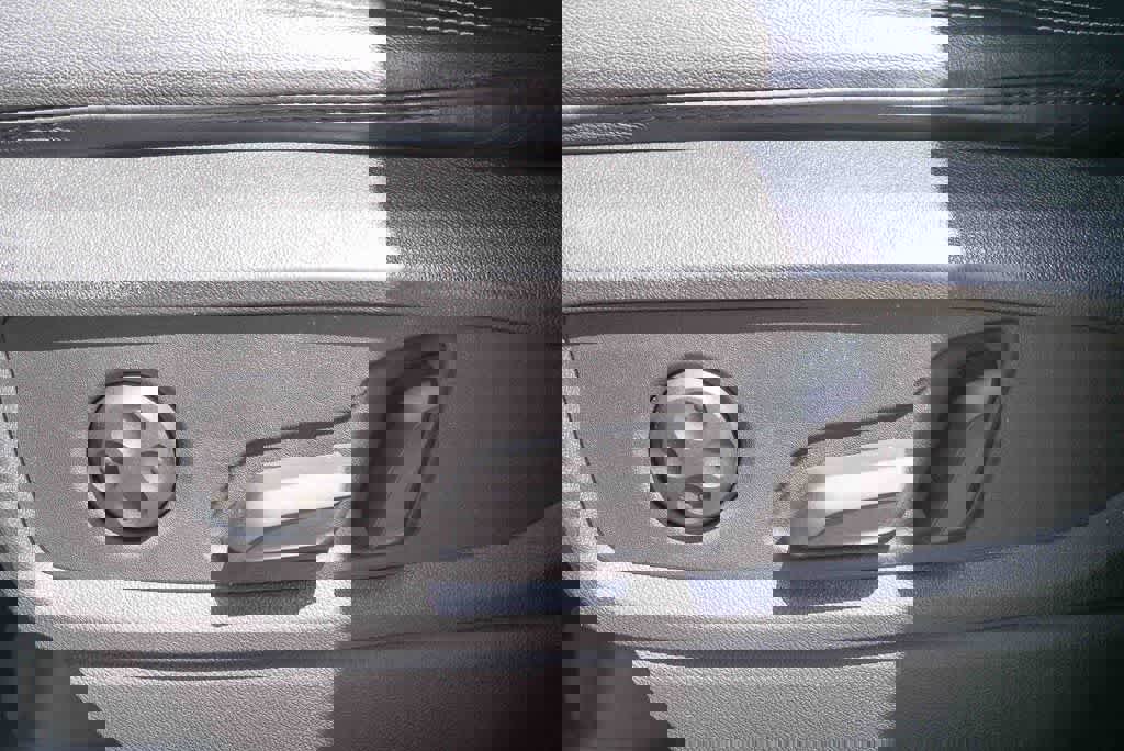 Used 2021 Audi Q5 Premium w/ Convenience Package image 19