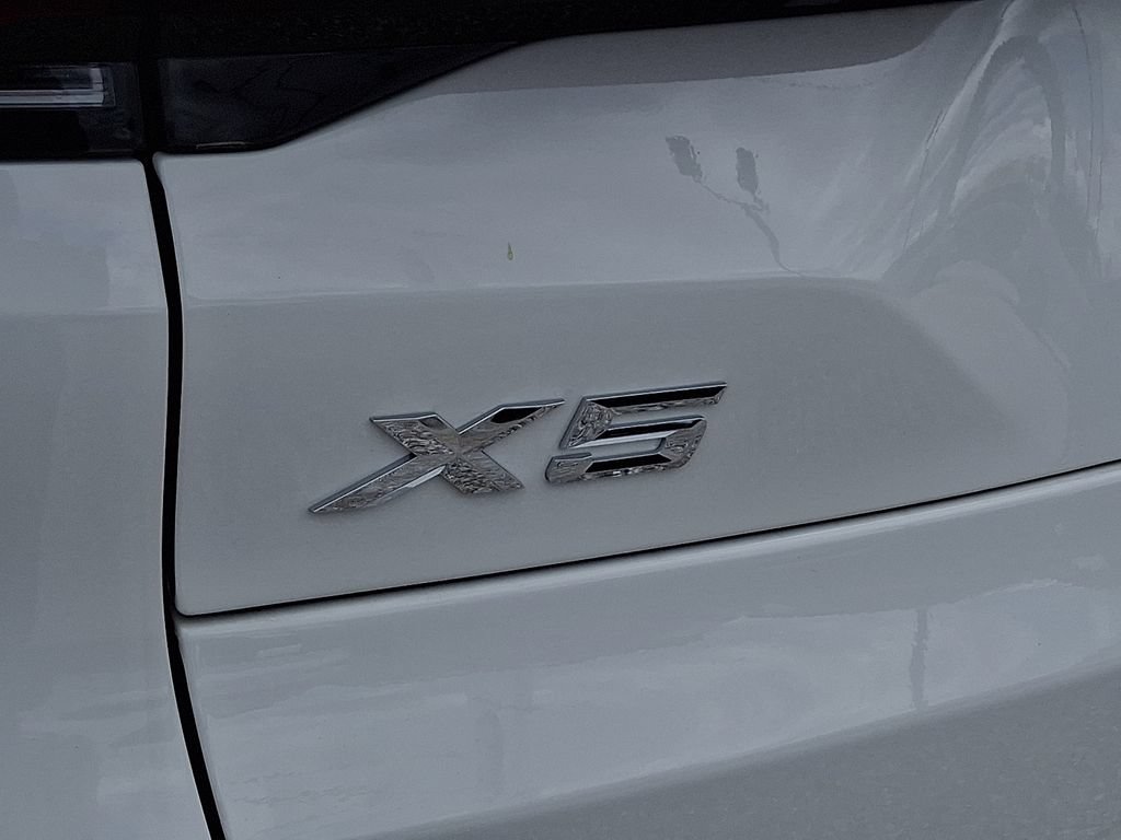 New 2026 BMW X5 xDrive40i w/ M Sport Package AWD/4WD image 15