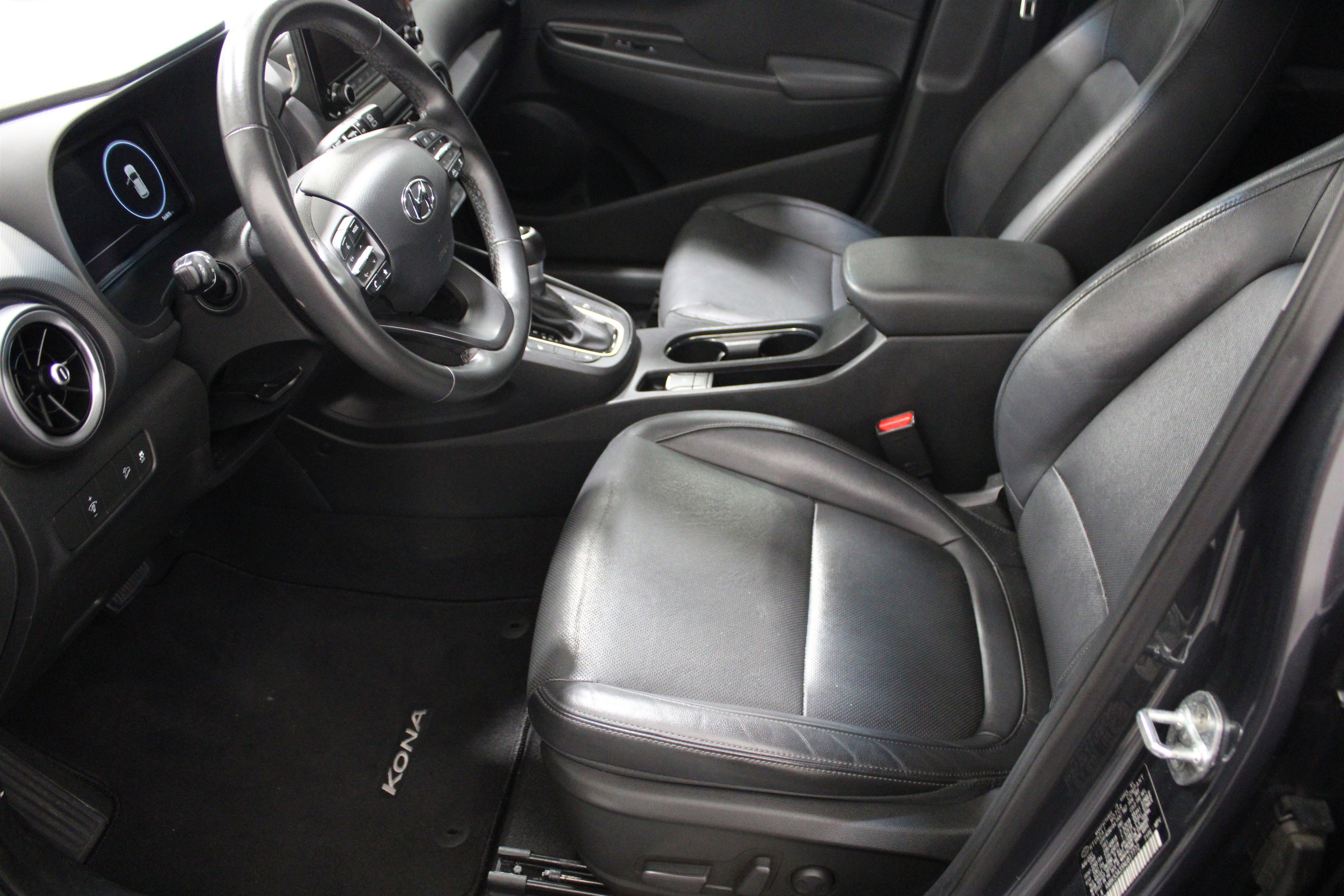 Used 2022 Hyundai Kona Limited image 6