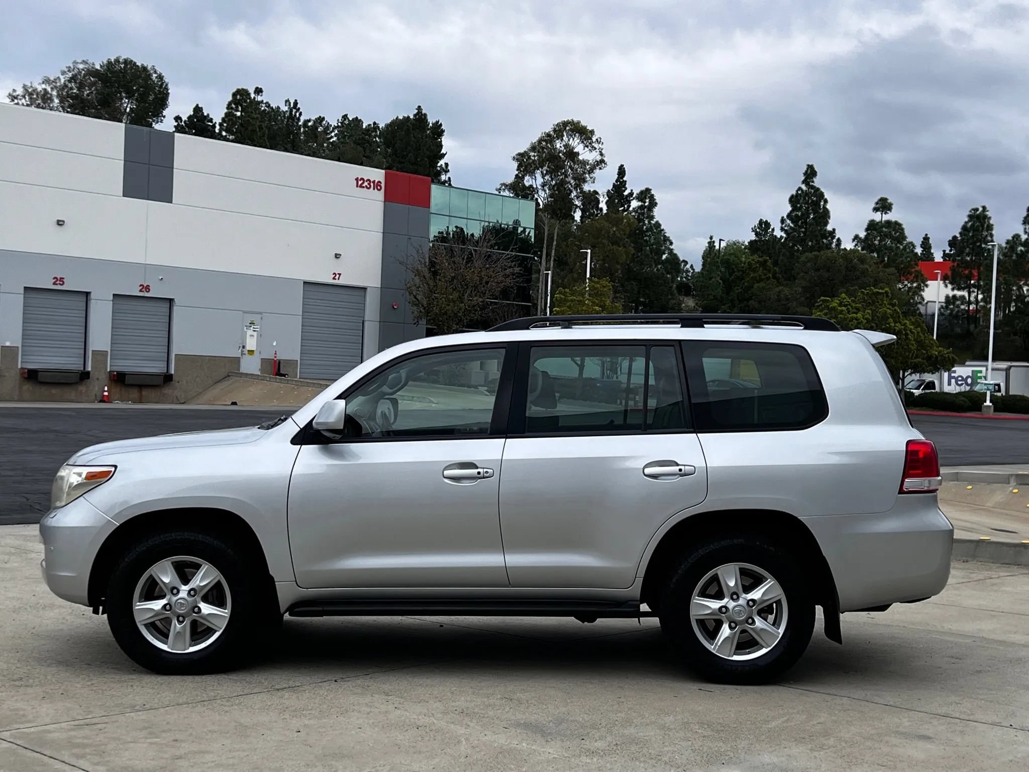 Used 2008 Toyota Land Cruiser AWD/4WD image 5