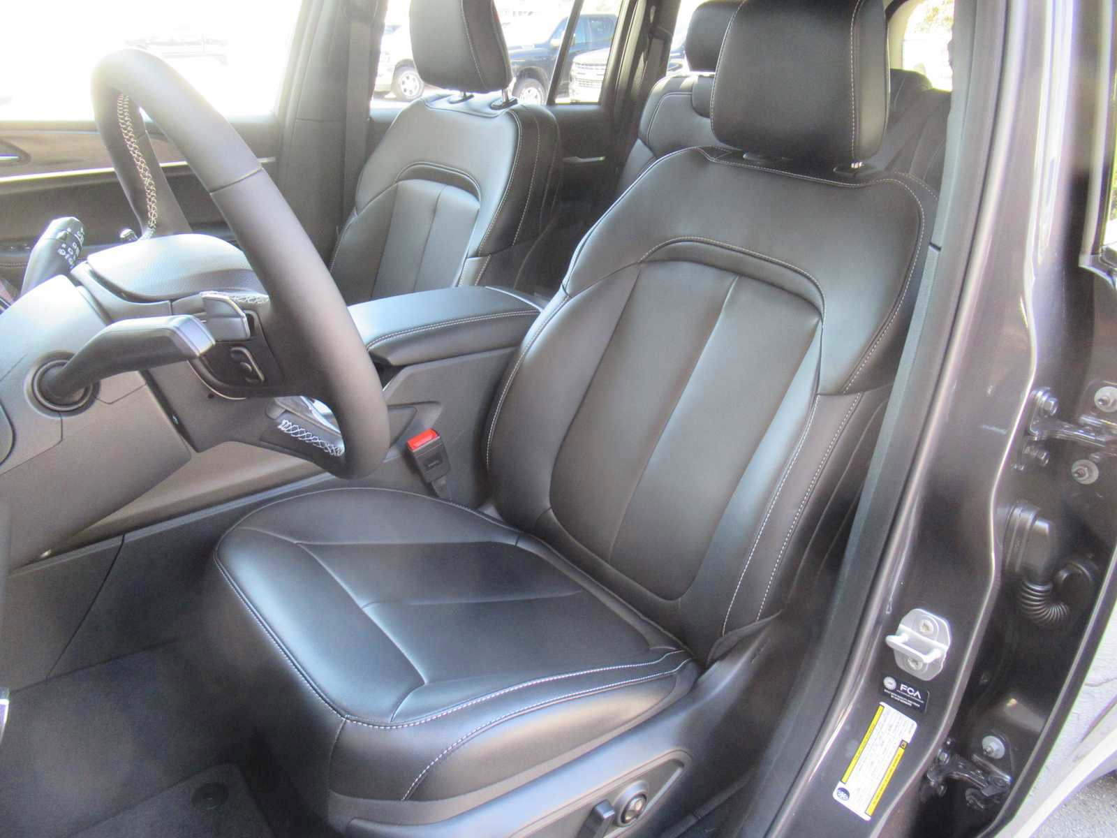 New 2025 Jeep Grand Cherokee Limited w/ Trailer Tow Package image 20