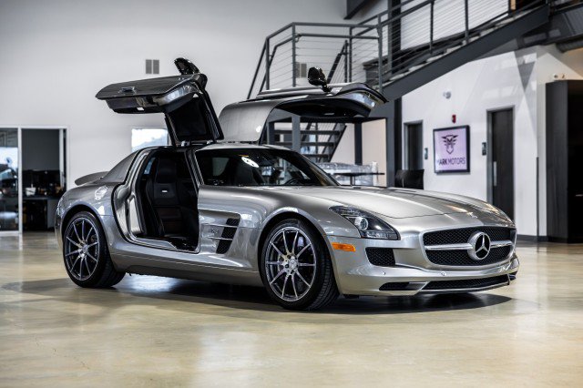 Used 2011 Mercedes-Benz SLS AMG Coupe image 8