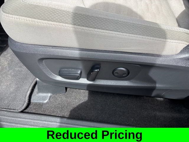 Used 2024 Nissan Pathfinder SV AWD/4WD image 12