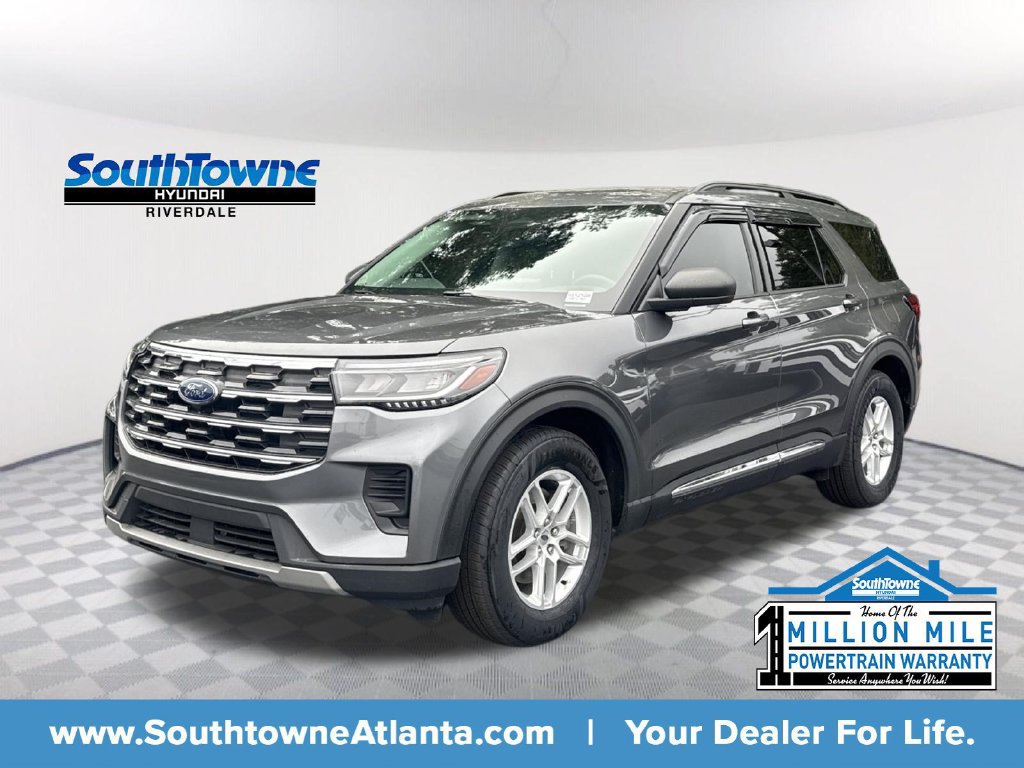 Used 2025 Ford Explorer Active RWD image 1