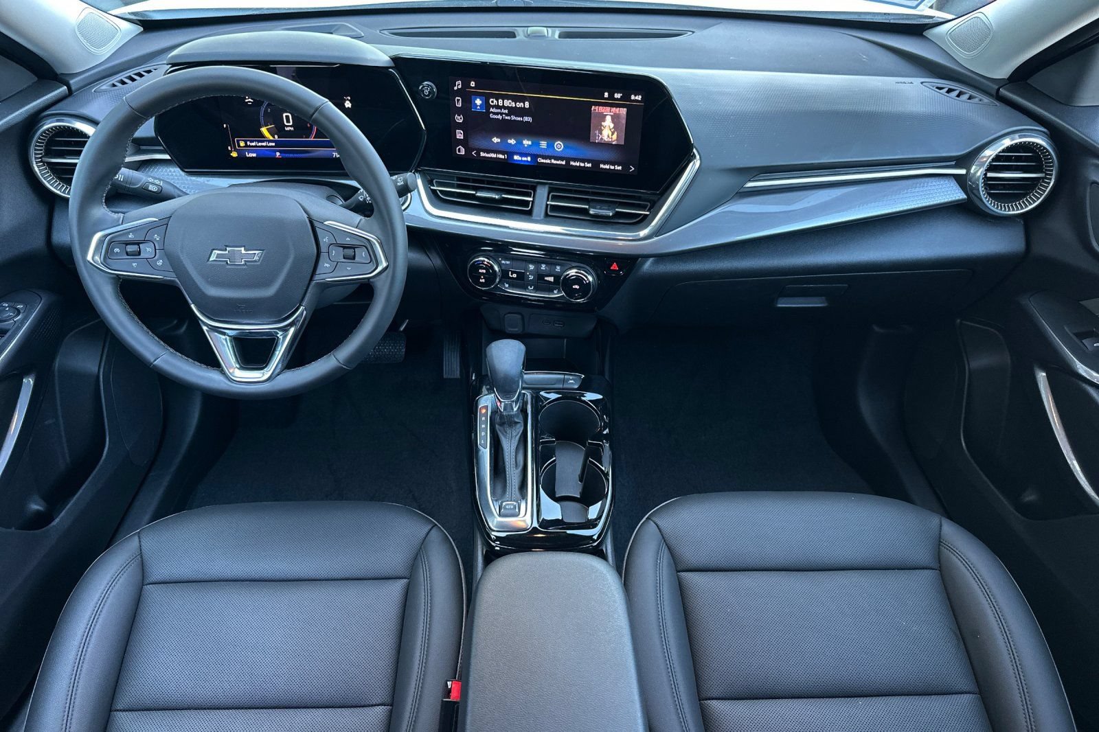 Used 2025 Chevrolet Trax ACTIV w/ Driver Confidence Package FWD image 13