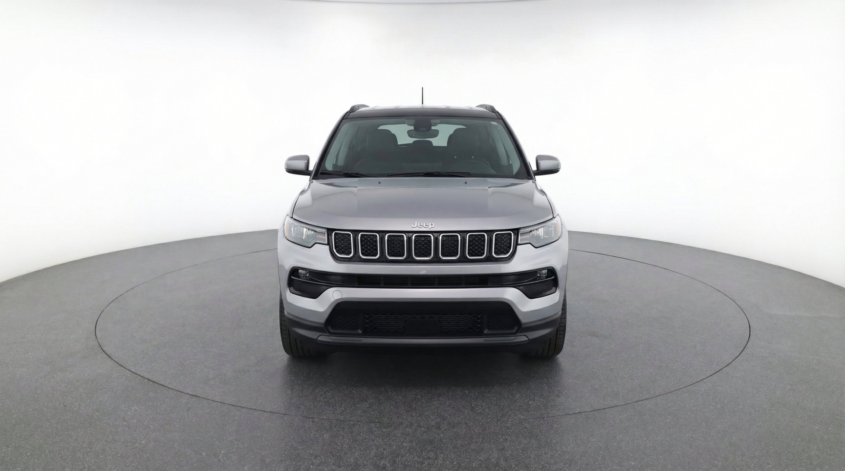 Used 2025 Jeep Compass Limited AWD/4WD image 2