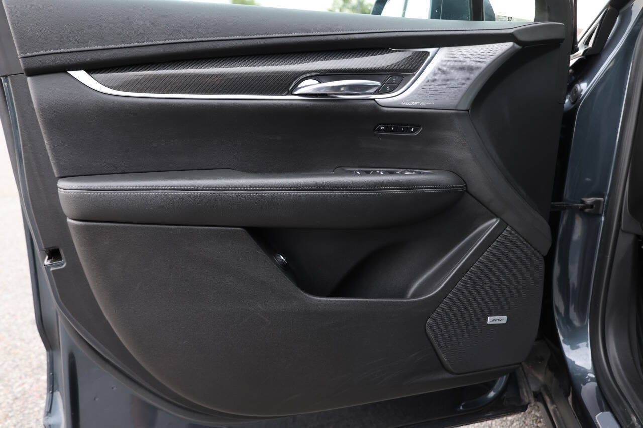 Used 2020 Cadillac XT6 Sport AWD/4WD image 12