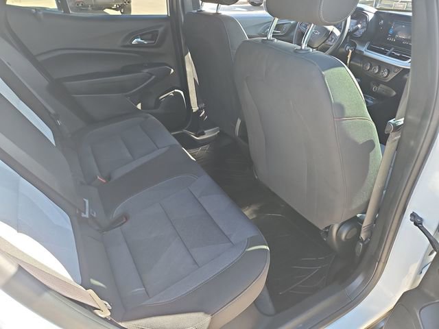 Used 2024 Chevrolet Trax RS FWD image 24
