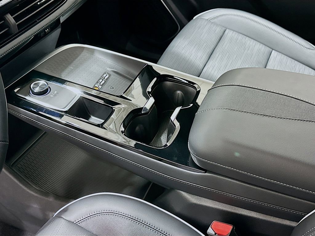 Used 2026 Buick Enclave Sport Touring w/ Power Package image 17
