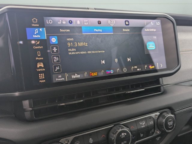 Used 2025 Jeep Wrangler Unlimited Sahara AWD/4WD image 22