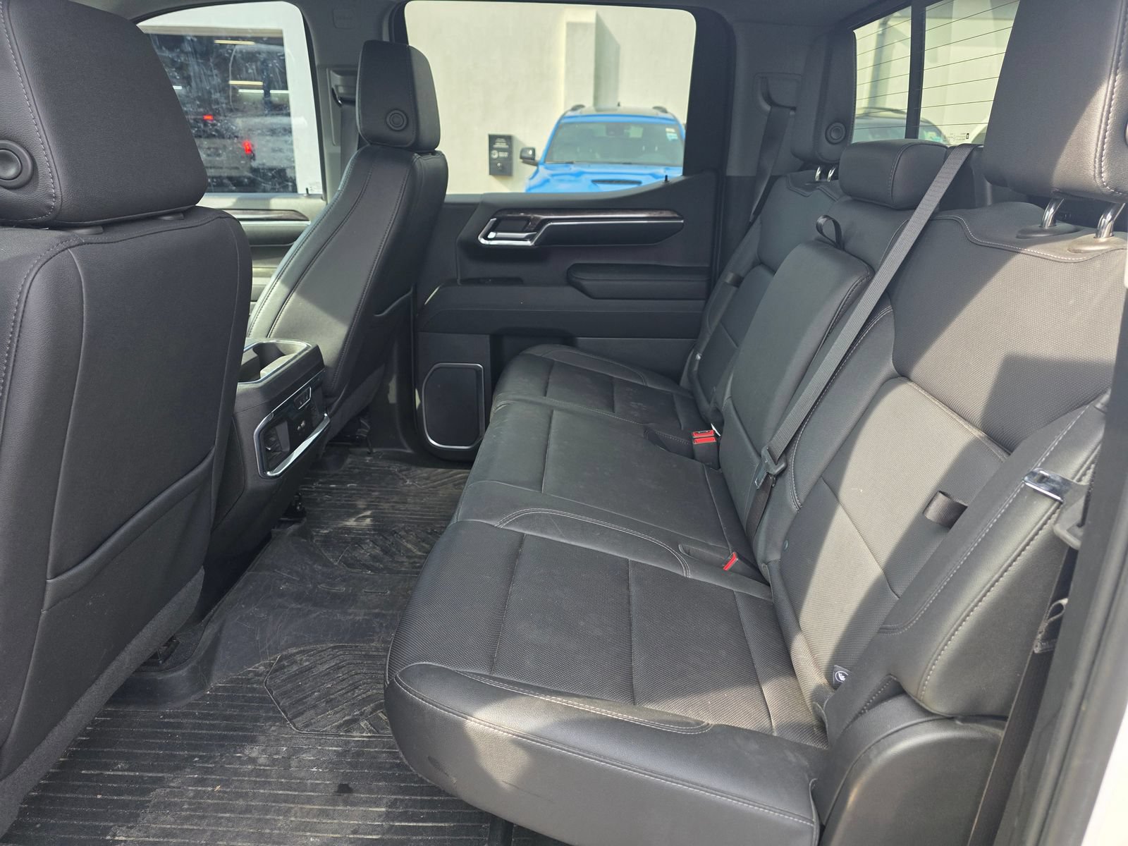Used 2023 Chevrolet Silverado 1500 LTZ AWD/4WD image 11