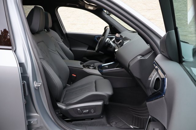 Used 2025 BMW X3 xDrive30i w/ Premium Package image 38