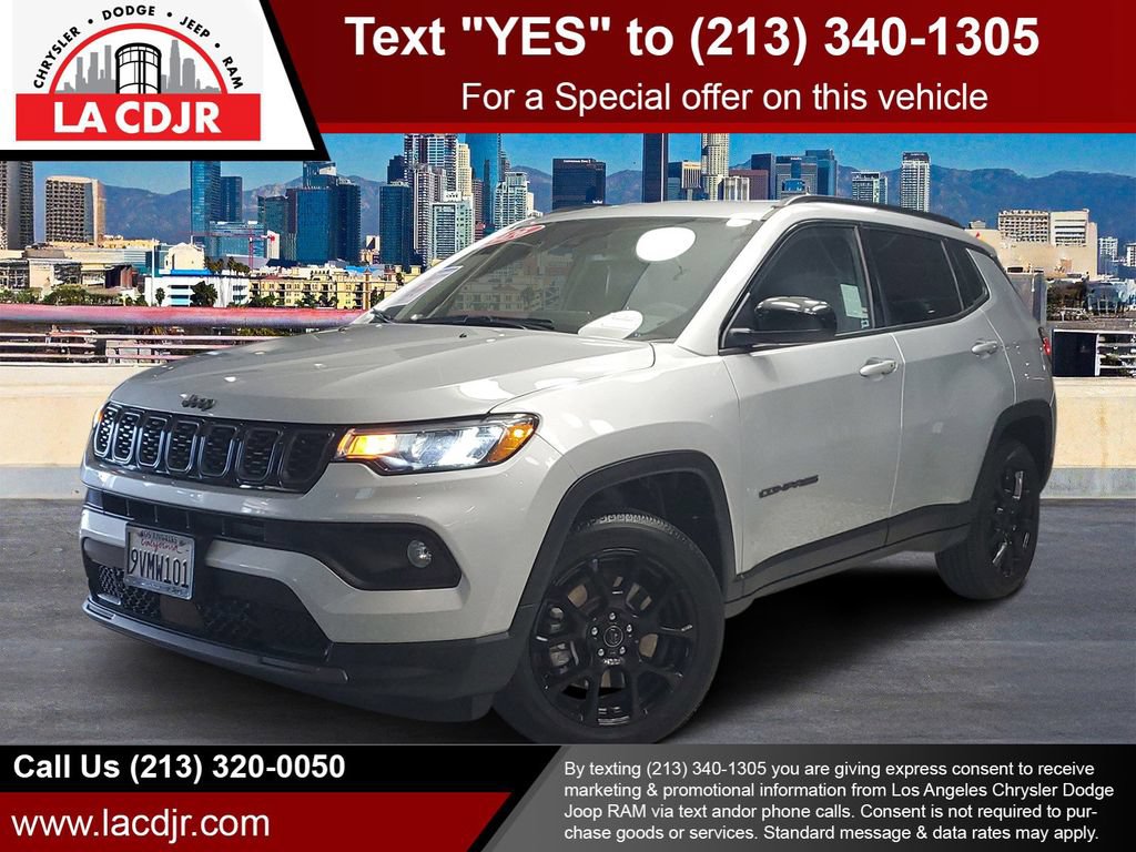Used 2026 Jeep Compass Latitude AWD/4WD image 1