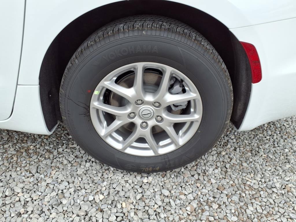 New 2026 Chrysler Pacifica Select image 34