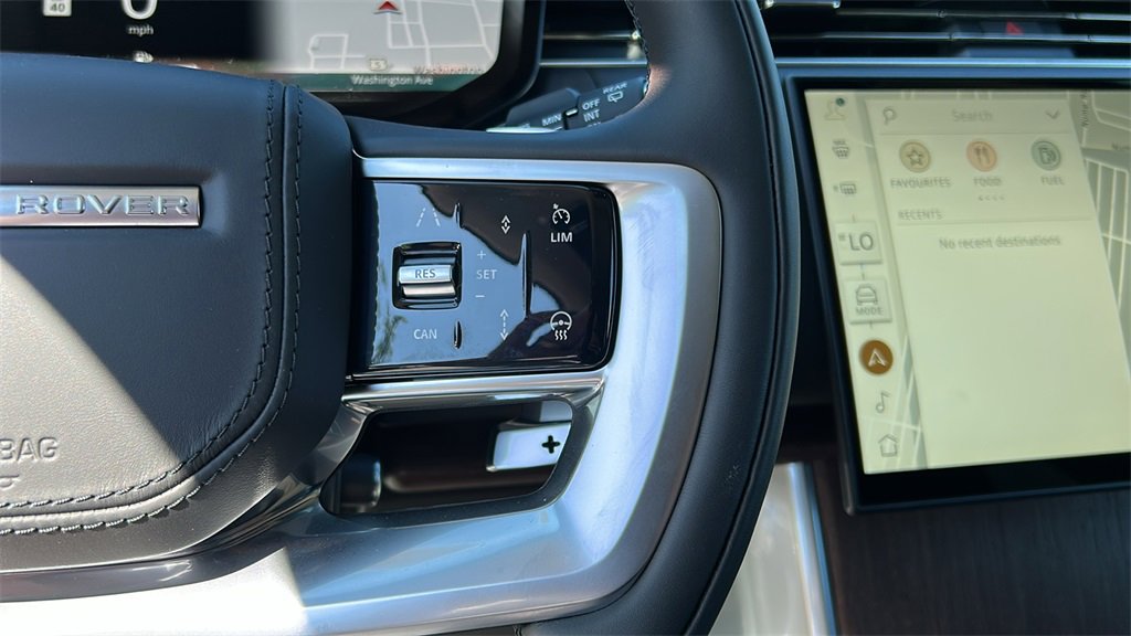 New 2025 Land Rover Range Rover SE image 13