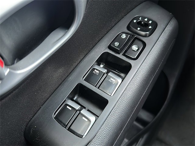 Used 2018 Kia Soul + image 30