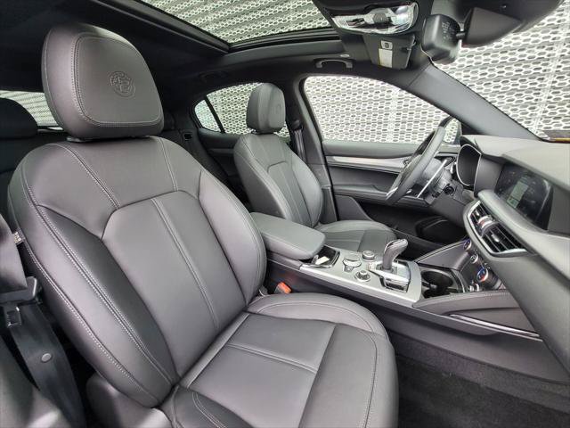 Used 2025 Alfa Romeo Stelvio Sprint AWD/4WD image 27