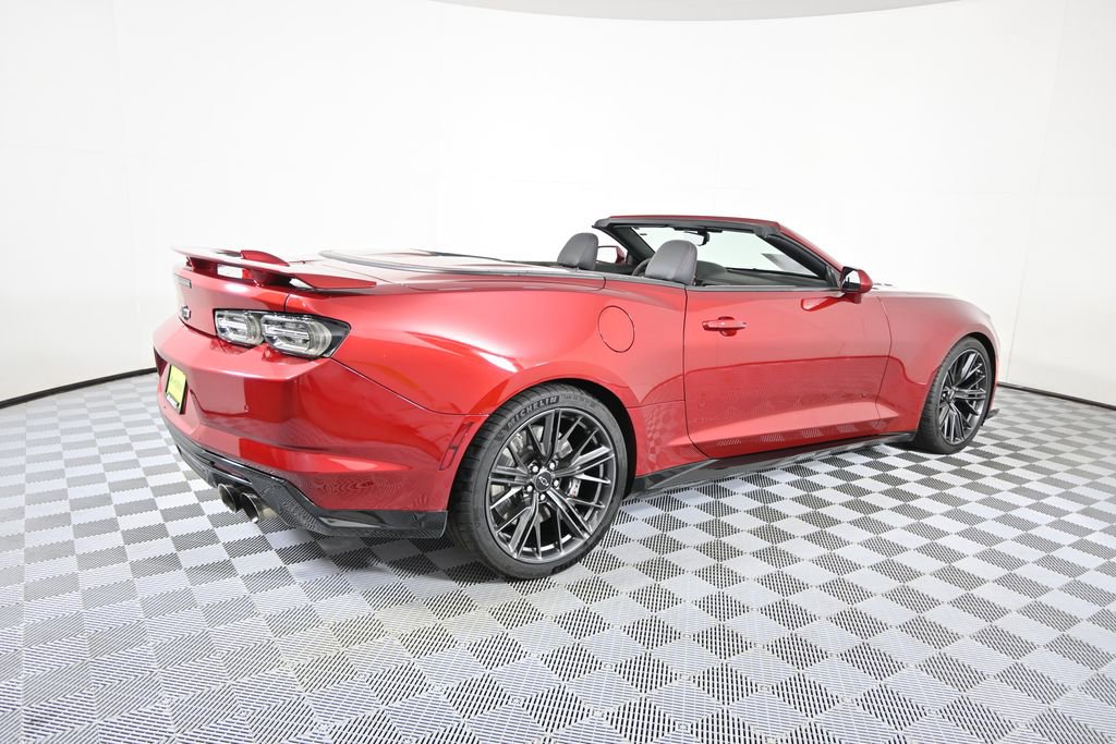 Used 2021 Chevrolet Camaro ZL1 w/ LPO, ZL1 Protection Package RWD image 6