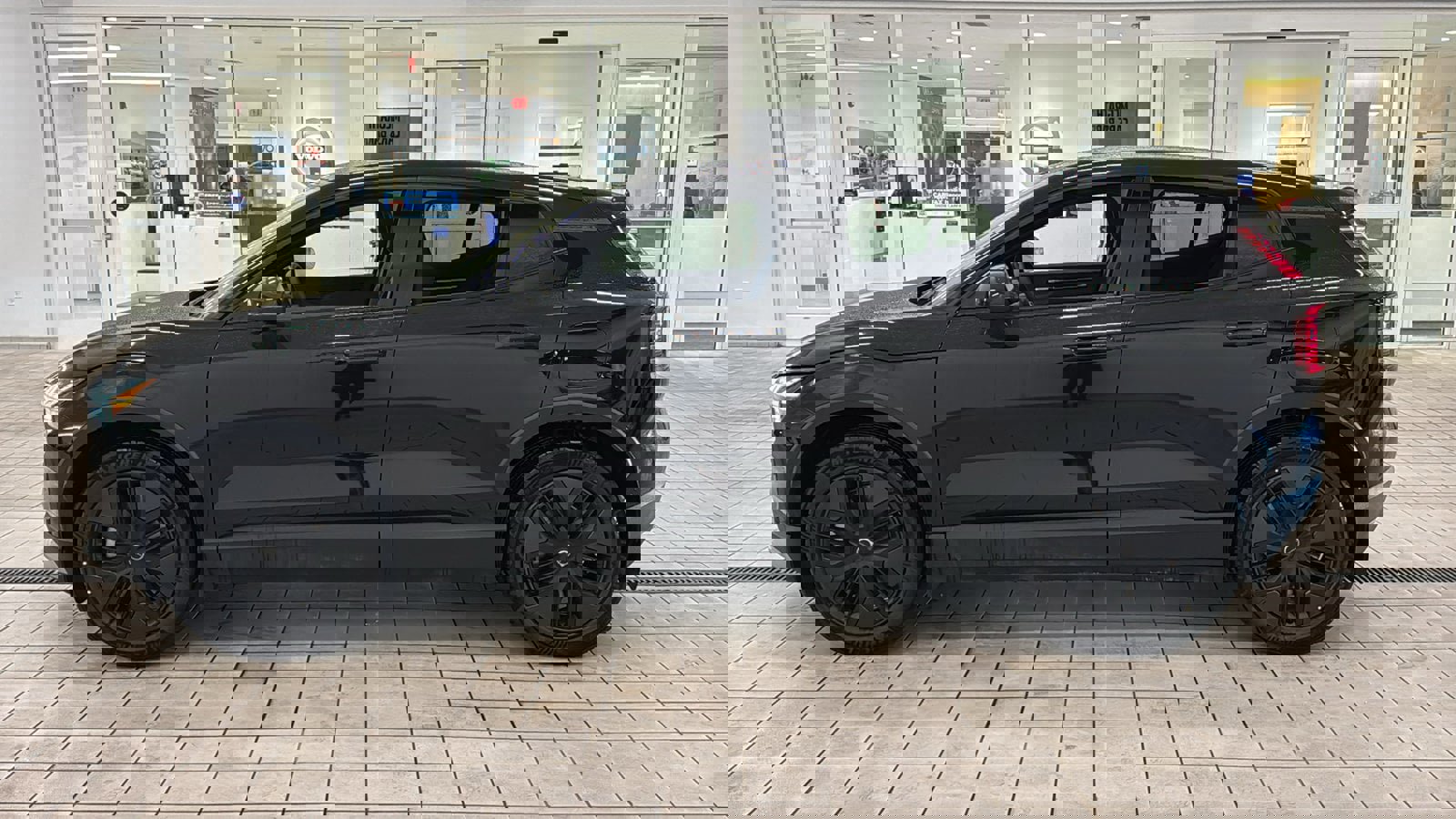 New 2026 Volvo EX30 Cross Country Ultra image 8