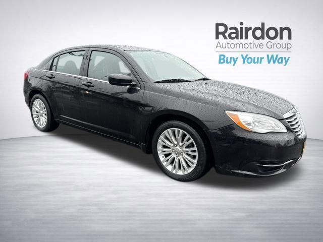 Used 2013 Chrysler 200 LX image 1