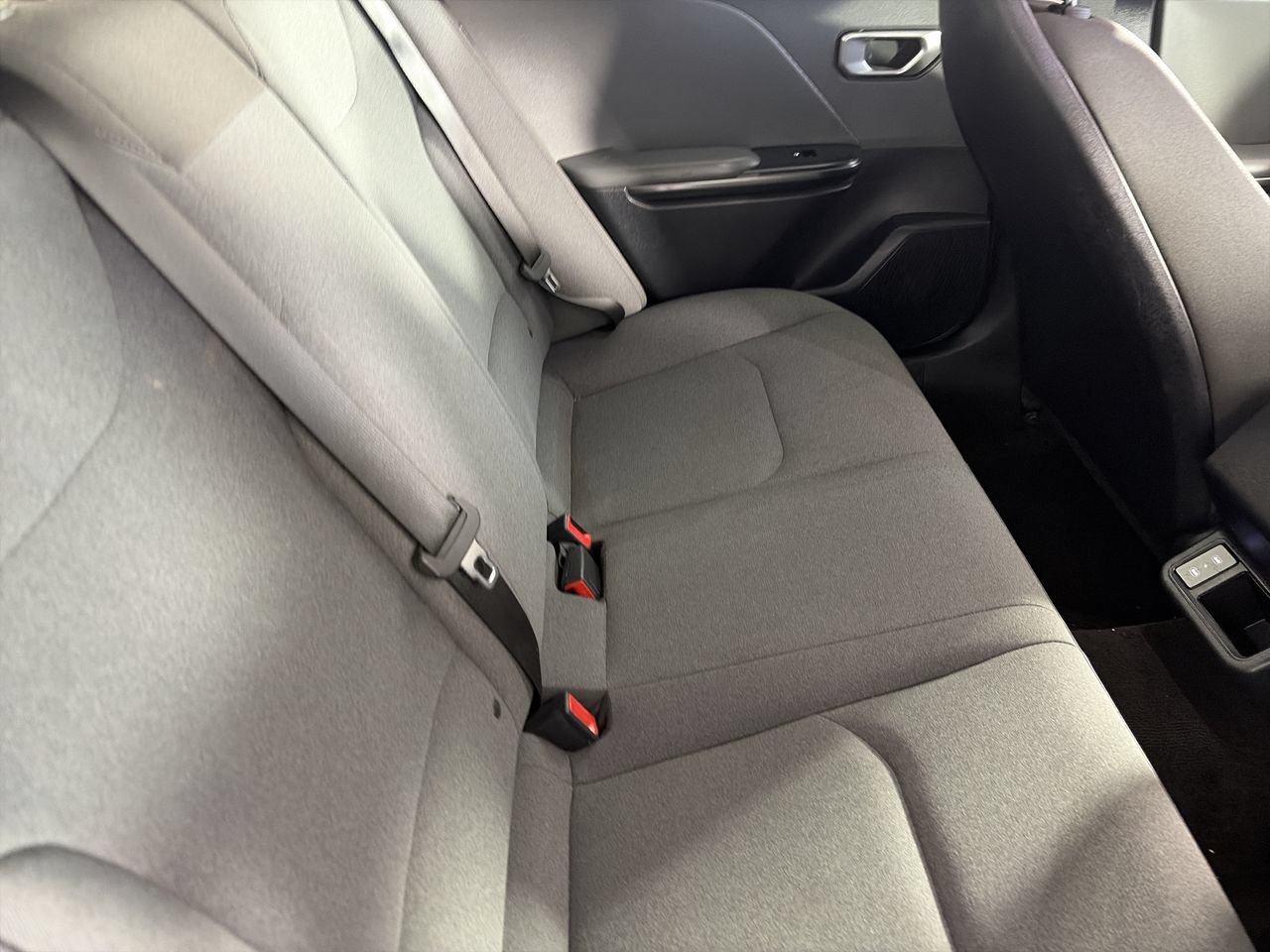 Used 2025 Kia K4 FWD image 23