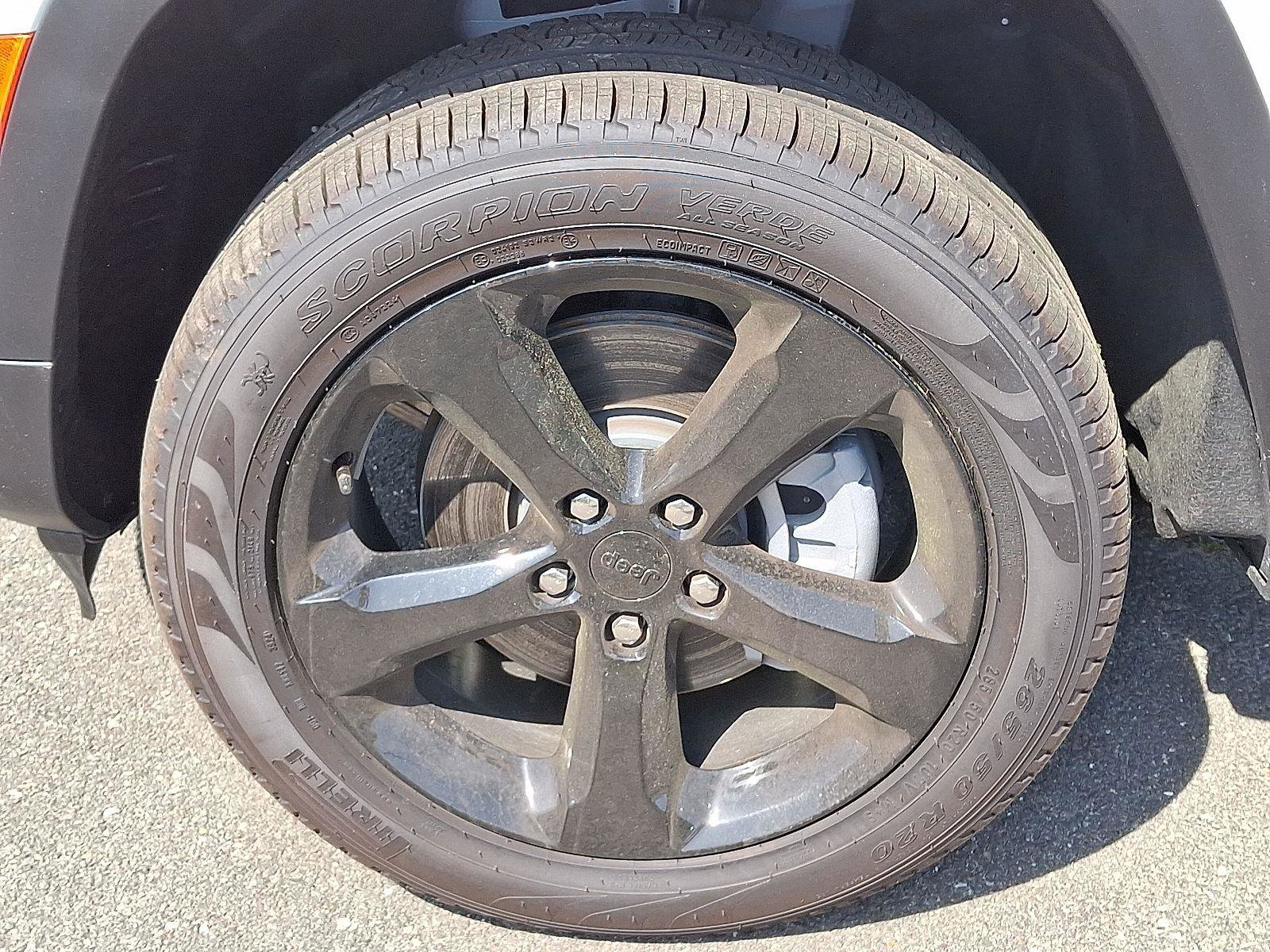 New 2025 Jeep Grand Cherokee L Limited w/ Black Appearance Package image 7