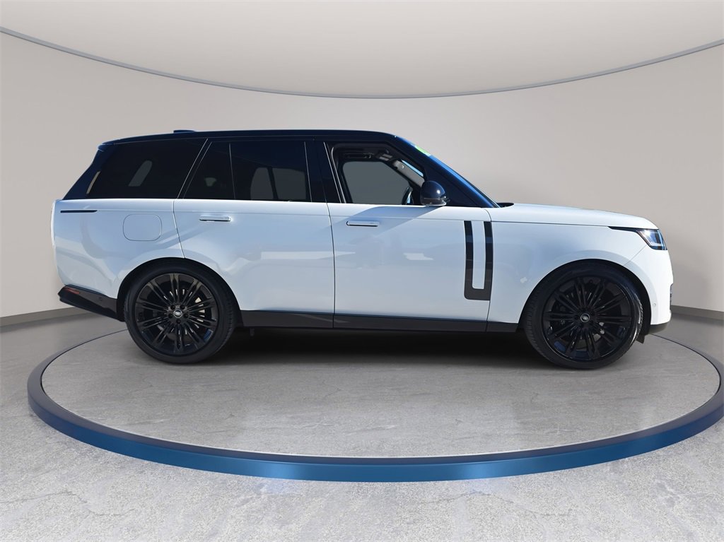 Certified 2023 Land Rover Range Rover SE image 4