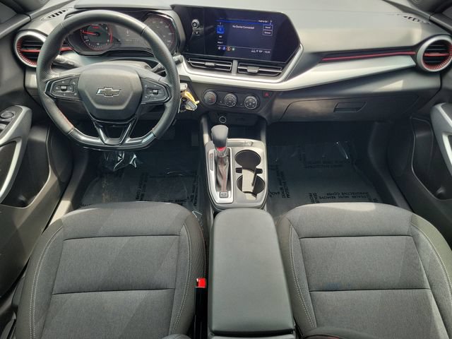 Used 2025 Chevrolet Trax RS w/ Driver Confidence Package FWD image 13