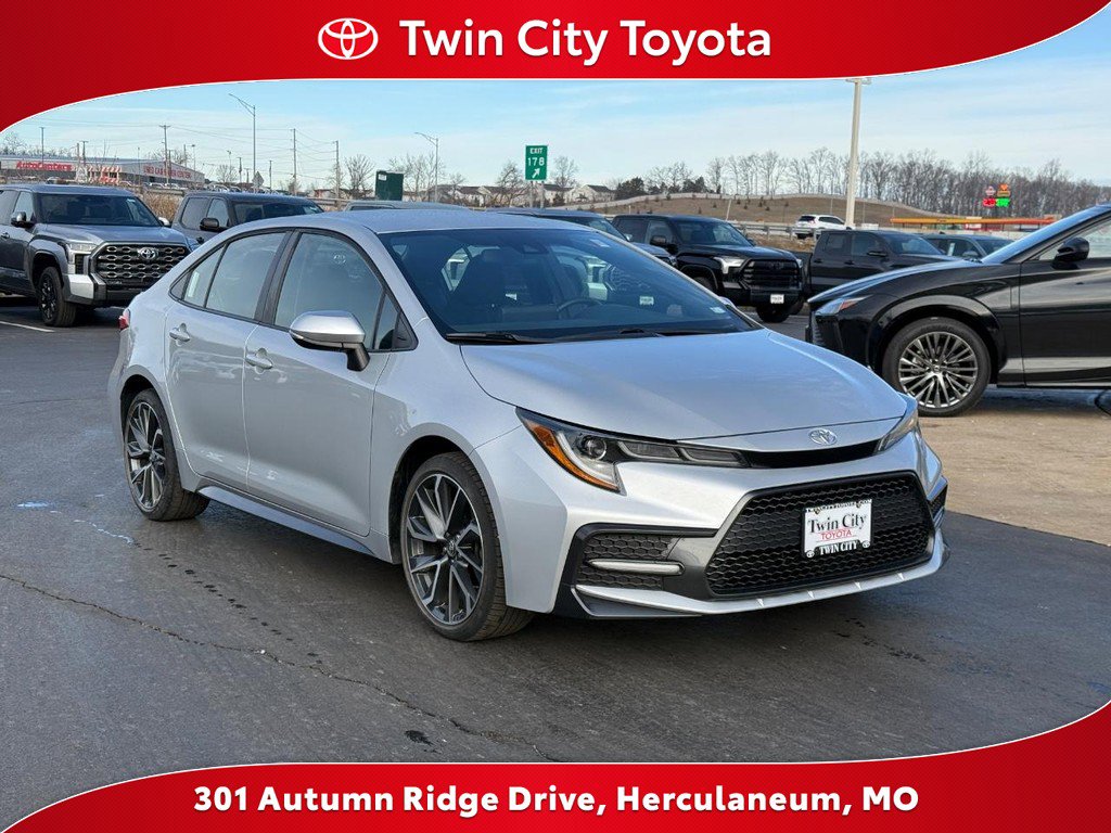 Certified 2022 Toyota Corolla SE w/ Carpet Mat Package (TMS) image 1